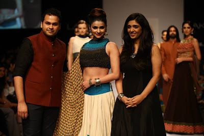 Prachi Desai Walk the ramp on Lakme Fashion Week-2013