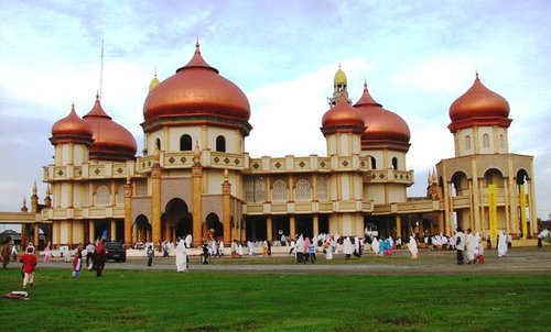 Berwisata ke GeunangGeudong dan Masjid Agung Meulaboh