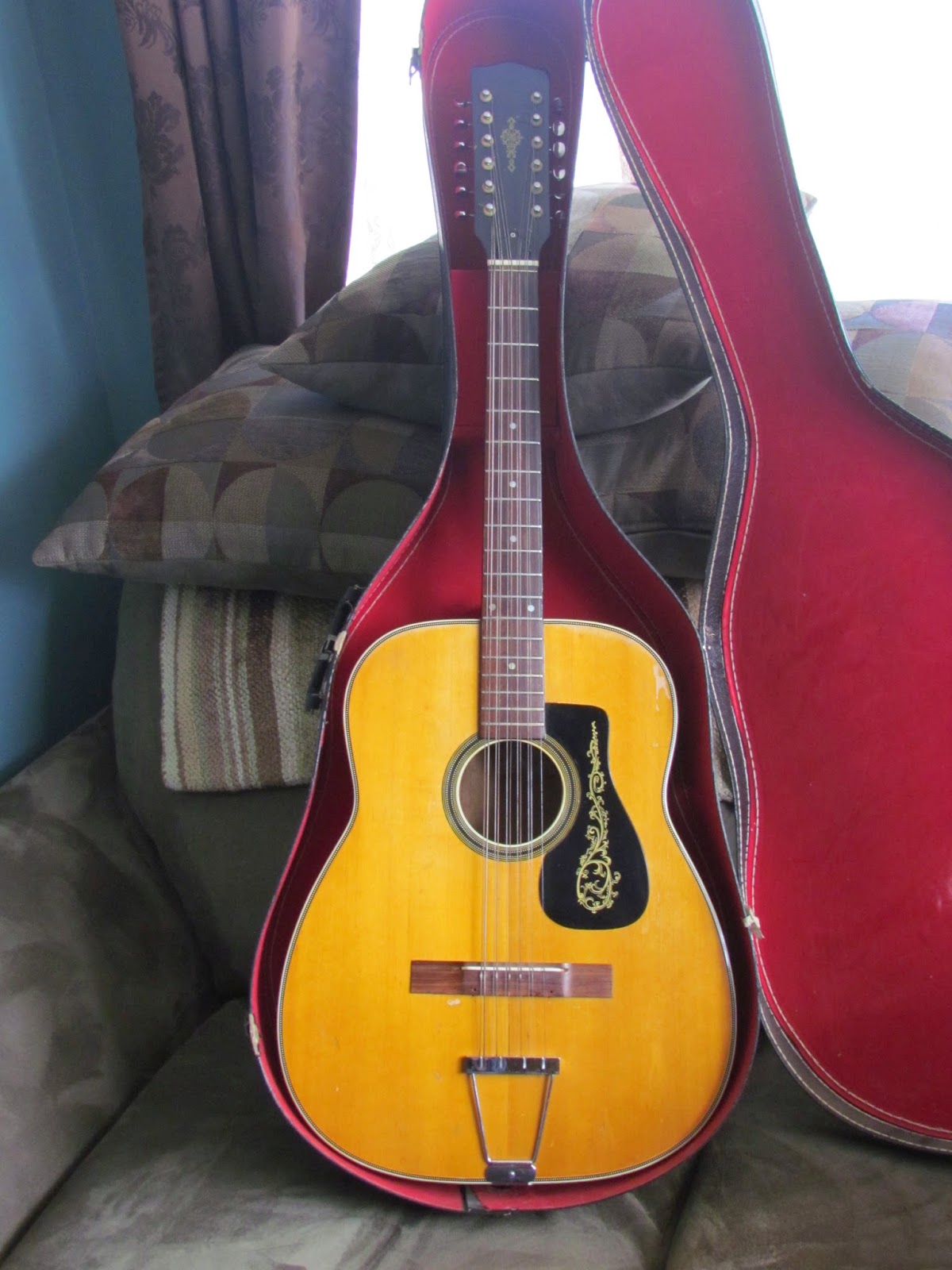 Nagoya Suzuki Acoustic Guitars