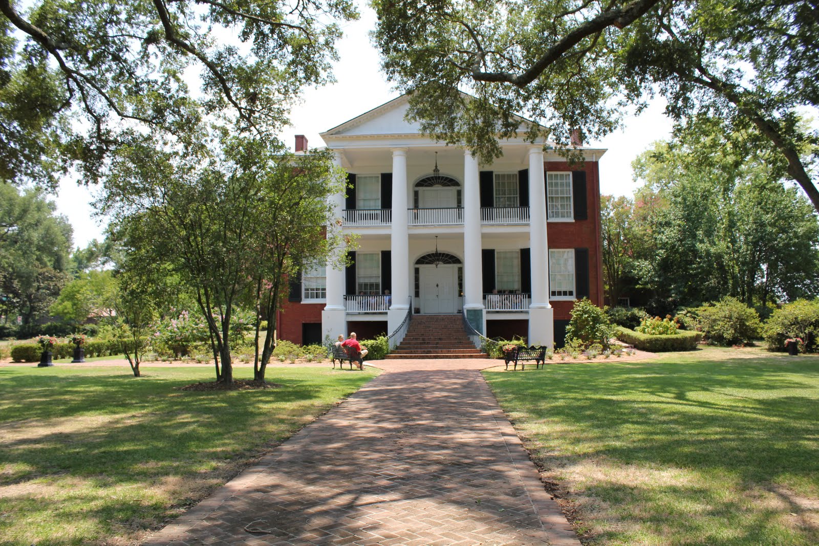 Magnolias'n Blues Rosalie Mansion