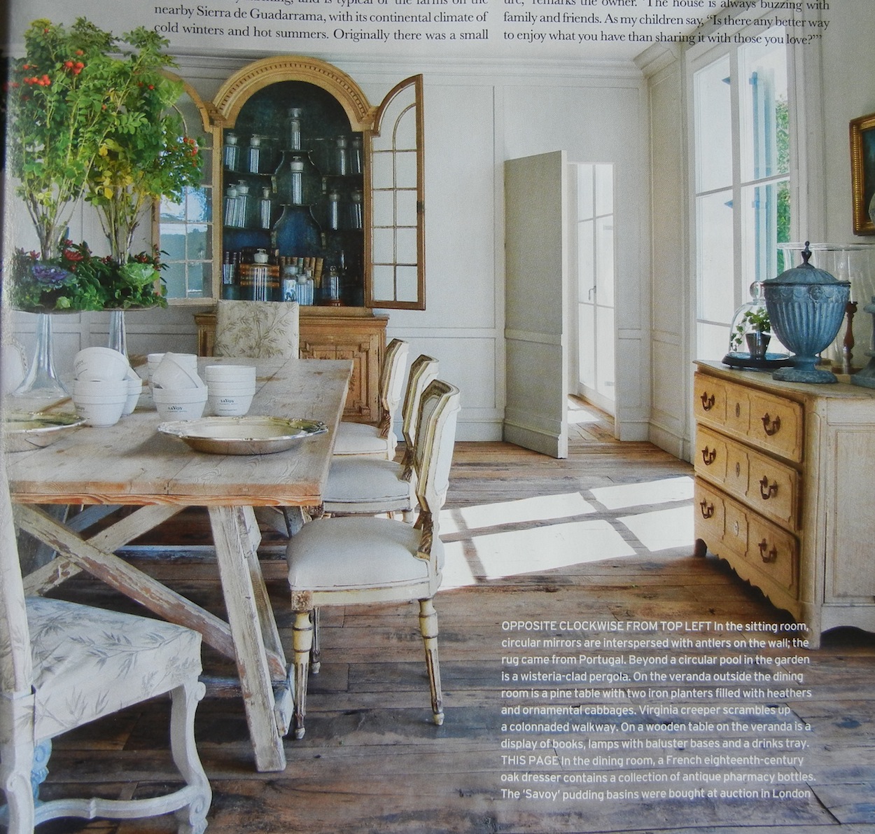 Auction Decorating Rustic Dining Tables in Spain