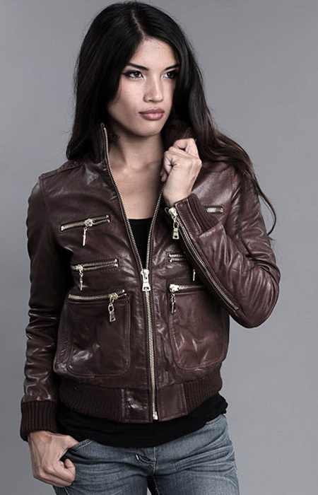 Модные женские кожаные куртки