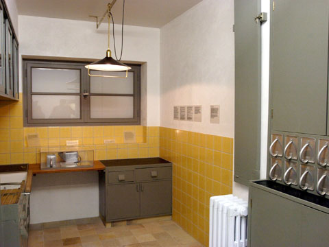 Frankfurt Kitchen by Margarete Schütte-Lihotsky | Mostly ...