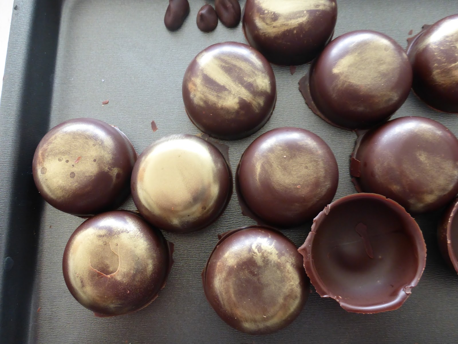 Dark chocolate spheres