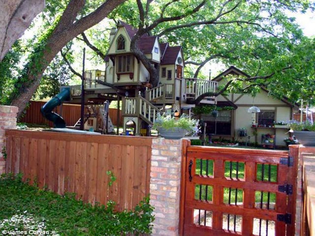 beautiful treehouse for kids