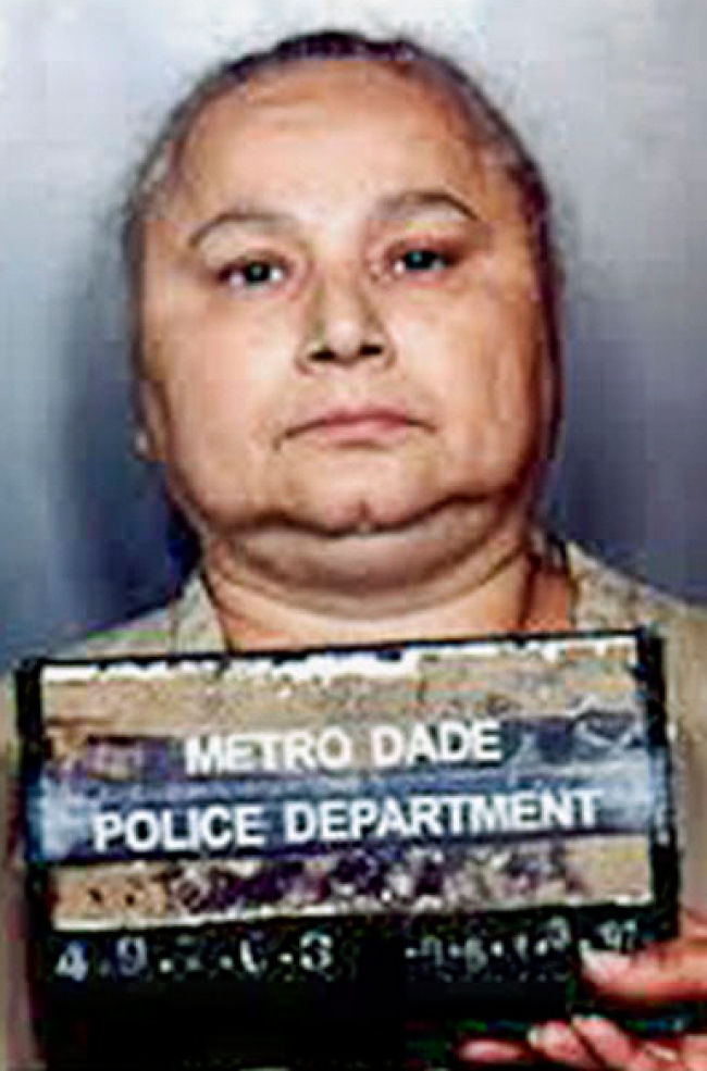 griselda blanco La historia empieza y termina el 3 de septiembre del año 2012, a las ocho y veinte de la noche, con un retrato del cuerpo inerte de griselda blanco desparramado. griselda blanco La historia empieza y termina el 3 de septiembre del año 2012, a las ocho y veinte de la noche, con un retrato del cuerpo inerte de griselda blanco desparramado.