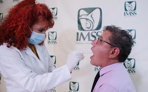 IMSS rehabilita a pacientes post Covid con trastornos de respiración, voz y deglución.