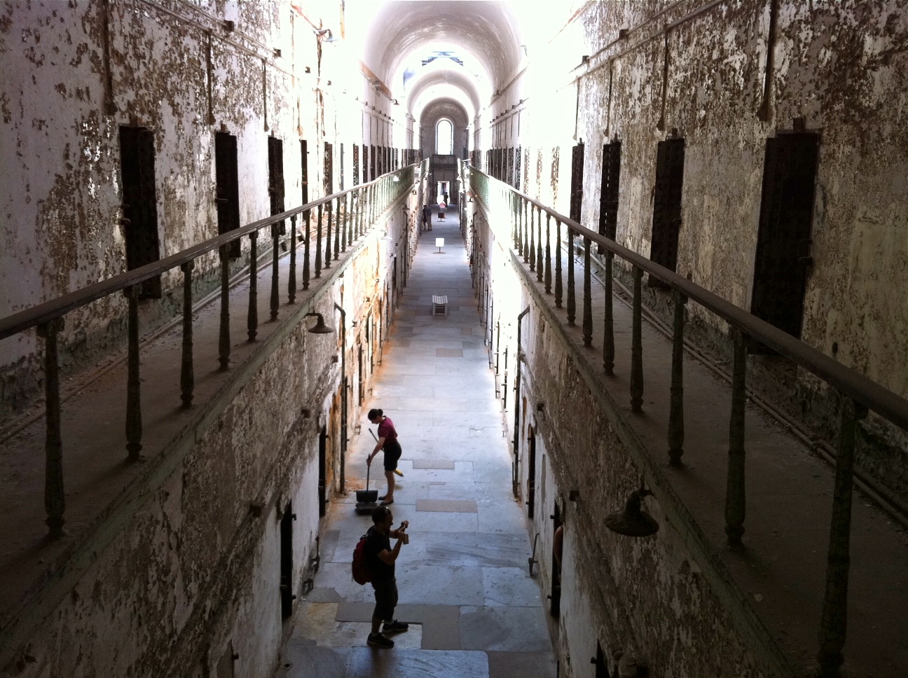 Photos from a Philadelphia prison reidontravel
