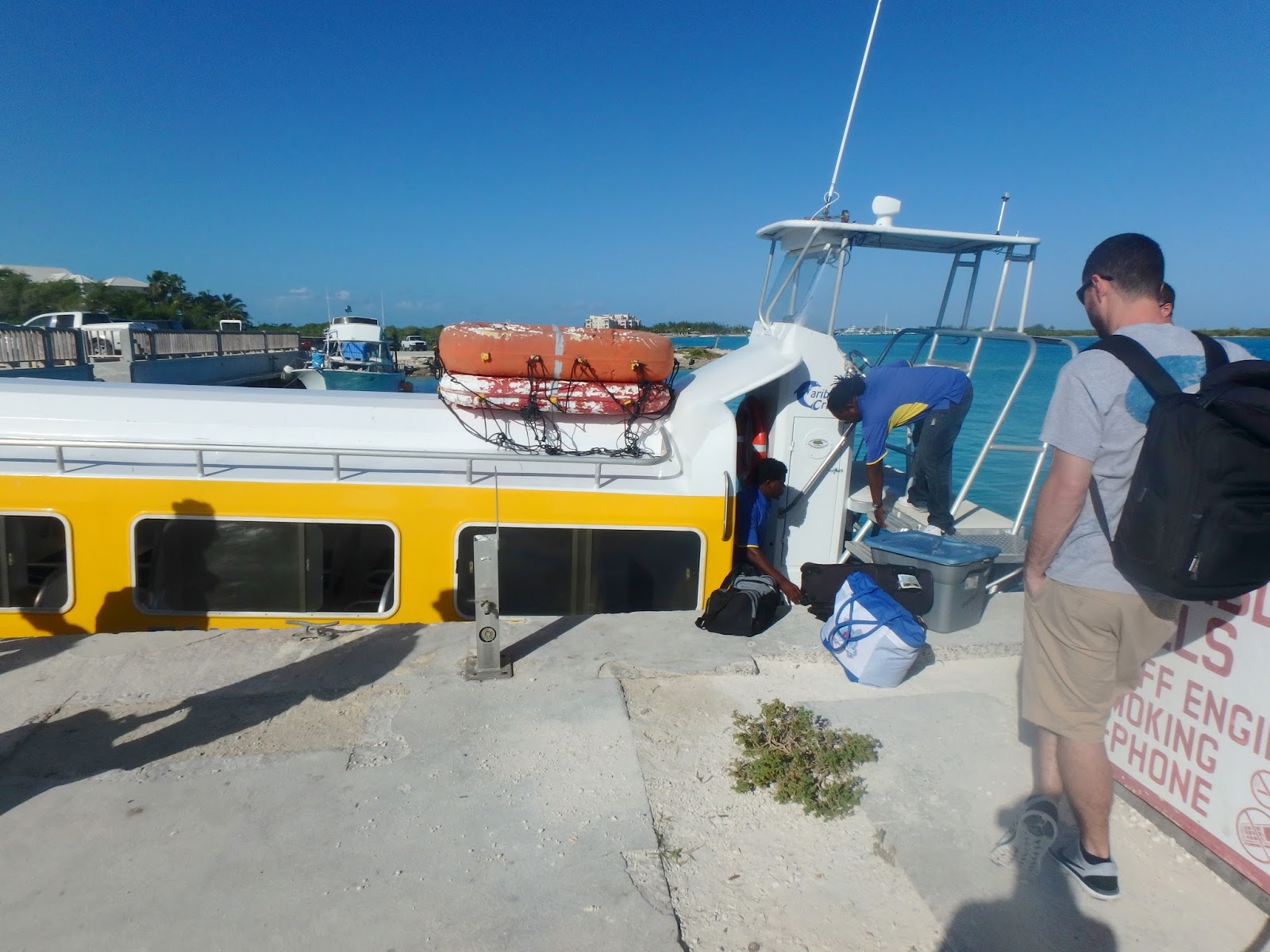 Shopping Bags and Travel Bags North Caicos