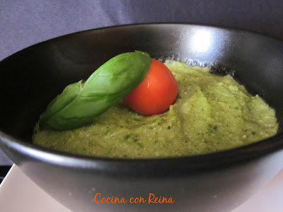 Pesto De Albahaca Y Calabacin
