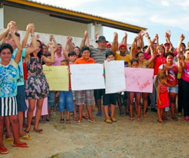 http://2.bp.blogspot.com/-H_LXgvcxjmo/VN3rxjDulnI/AAAAAAAAPyc/NklILKVgZ20/s1600/Fechamento-de-escola-carius.jpg