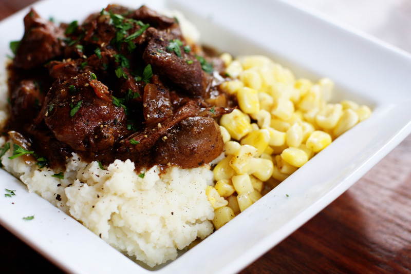 slow cooker beef bites with gravy Sweet Anna's
