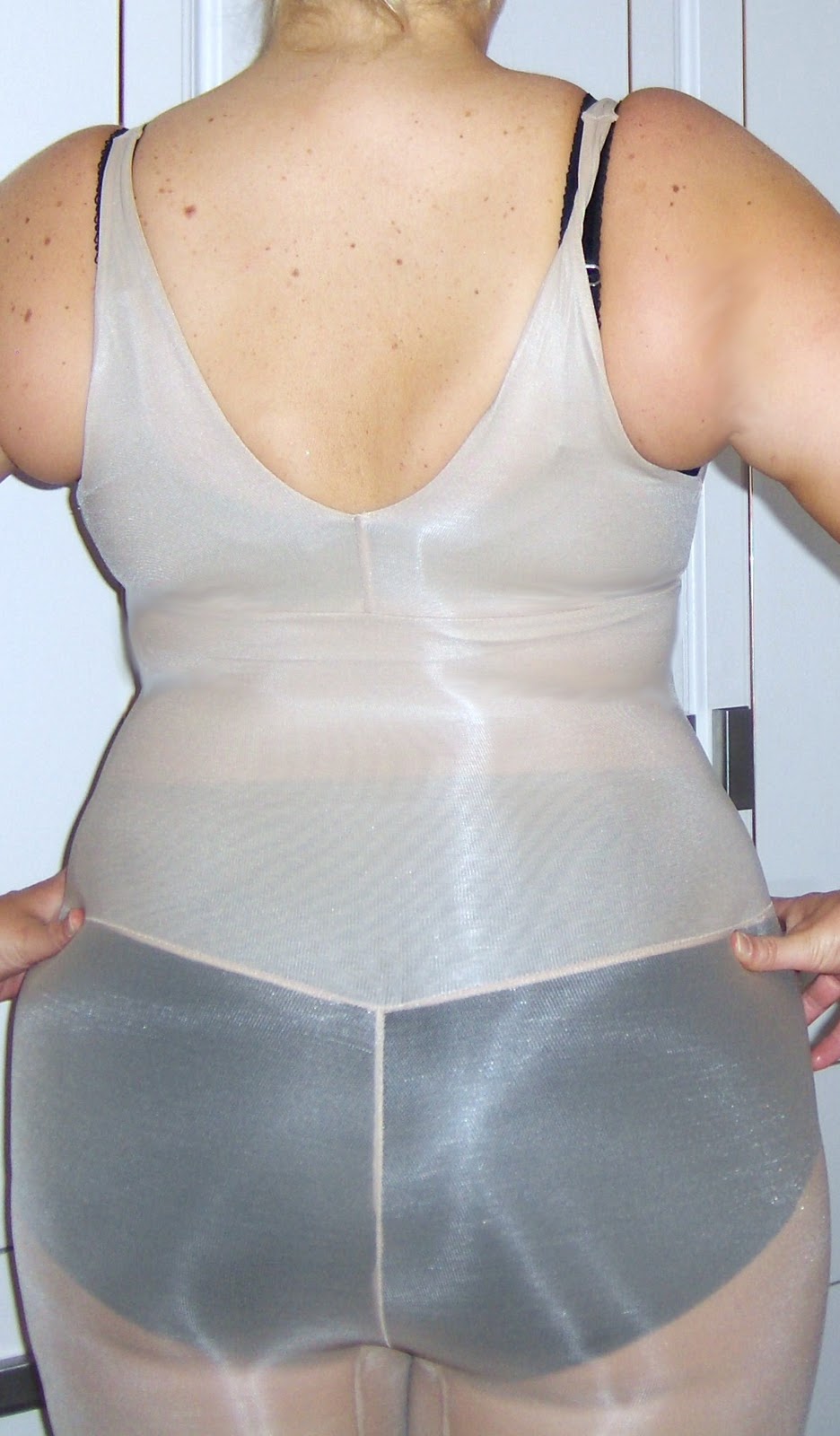 Shapewear Maidenform vs Debenhams Curvy Wordy