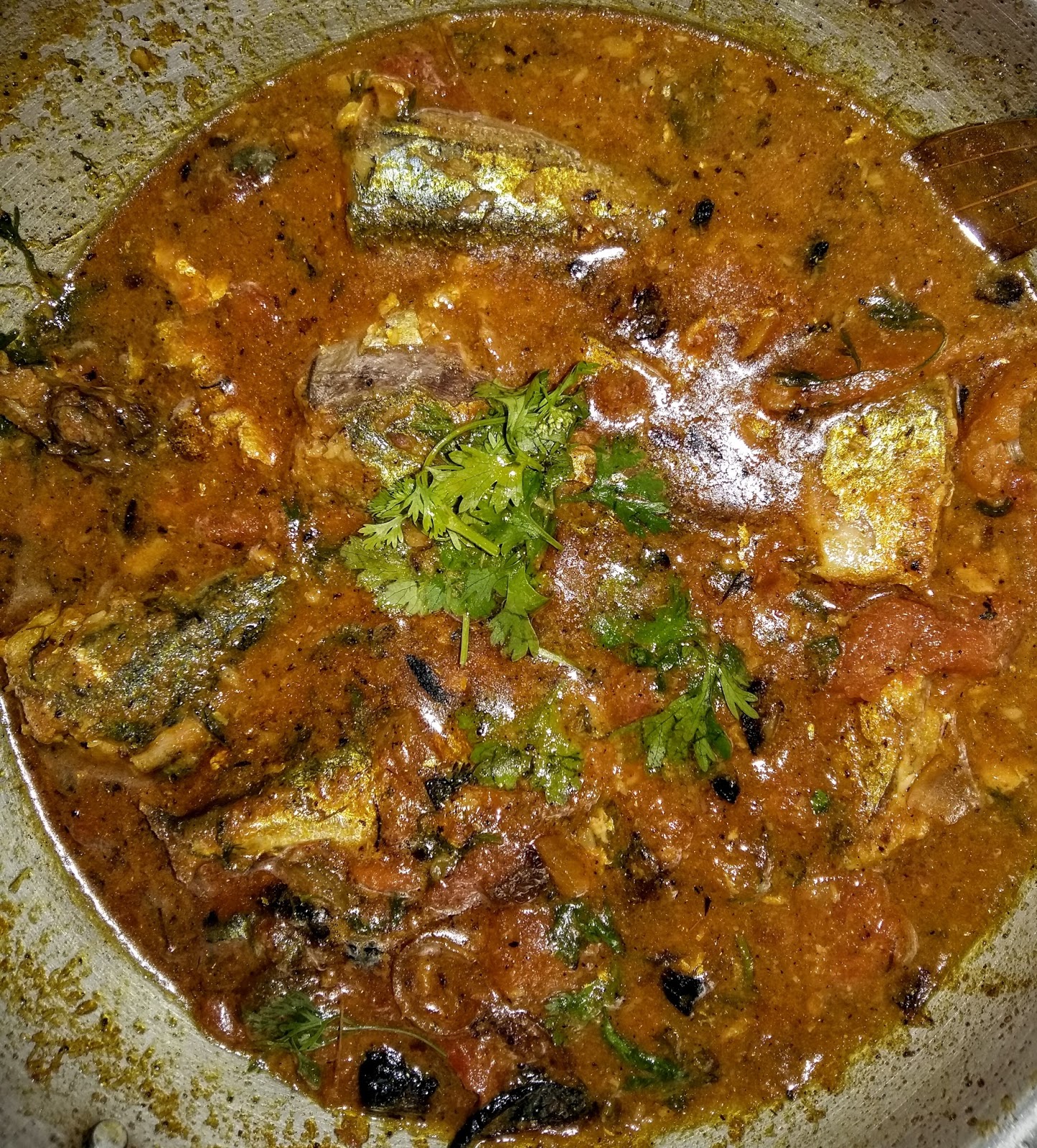 Mackerel (Bangda) Fish Curry Baisali's homely kitchen