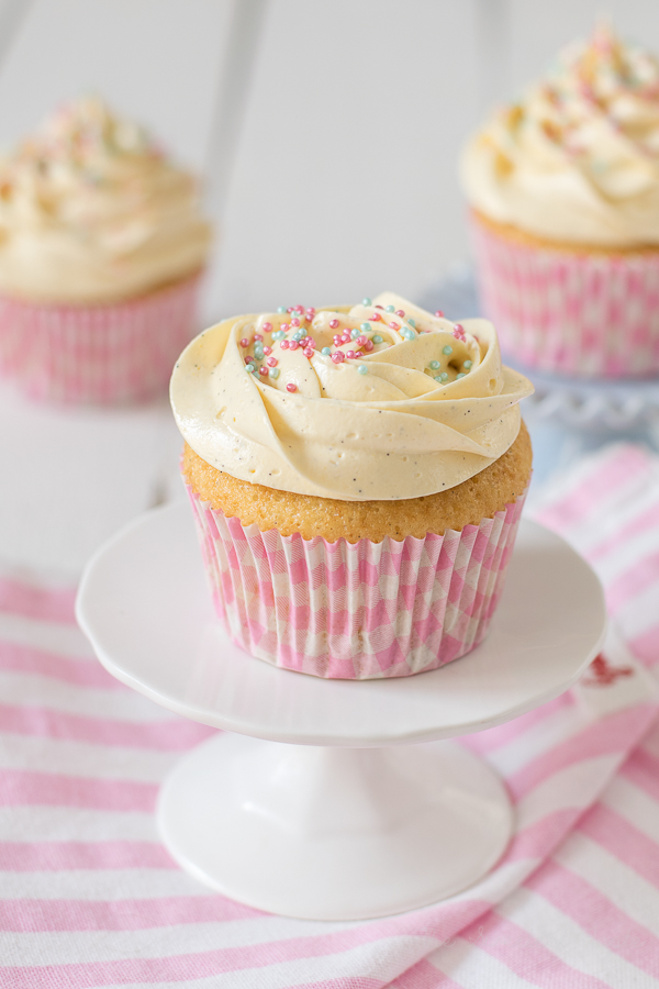 Cupcakes de vainilla (Receta definitiva)