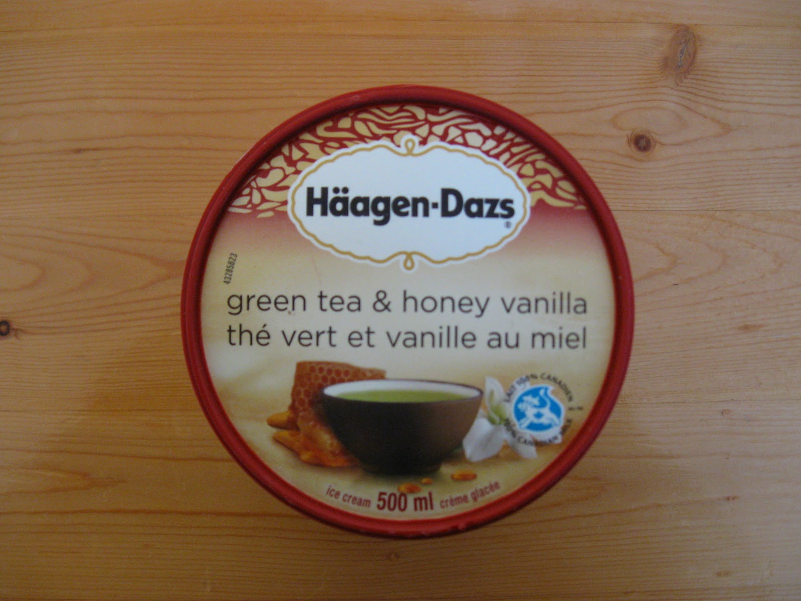 Two Girls, One Scoop Review Haagen Dazs "Green Tea & Honey Vanilla