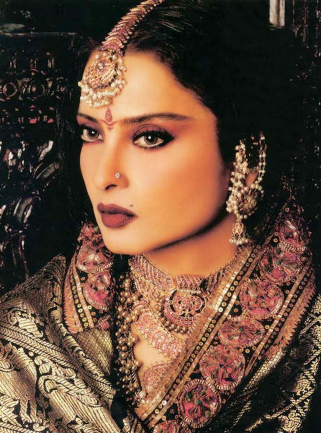 Old Is Gold Beautiful Rekha HD Wallpaper all 4u wallpaper