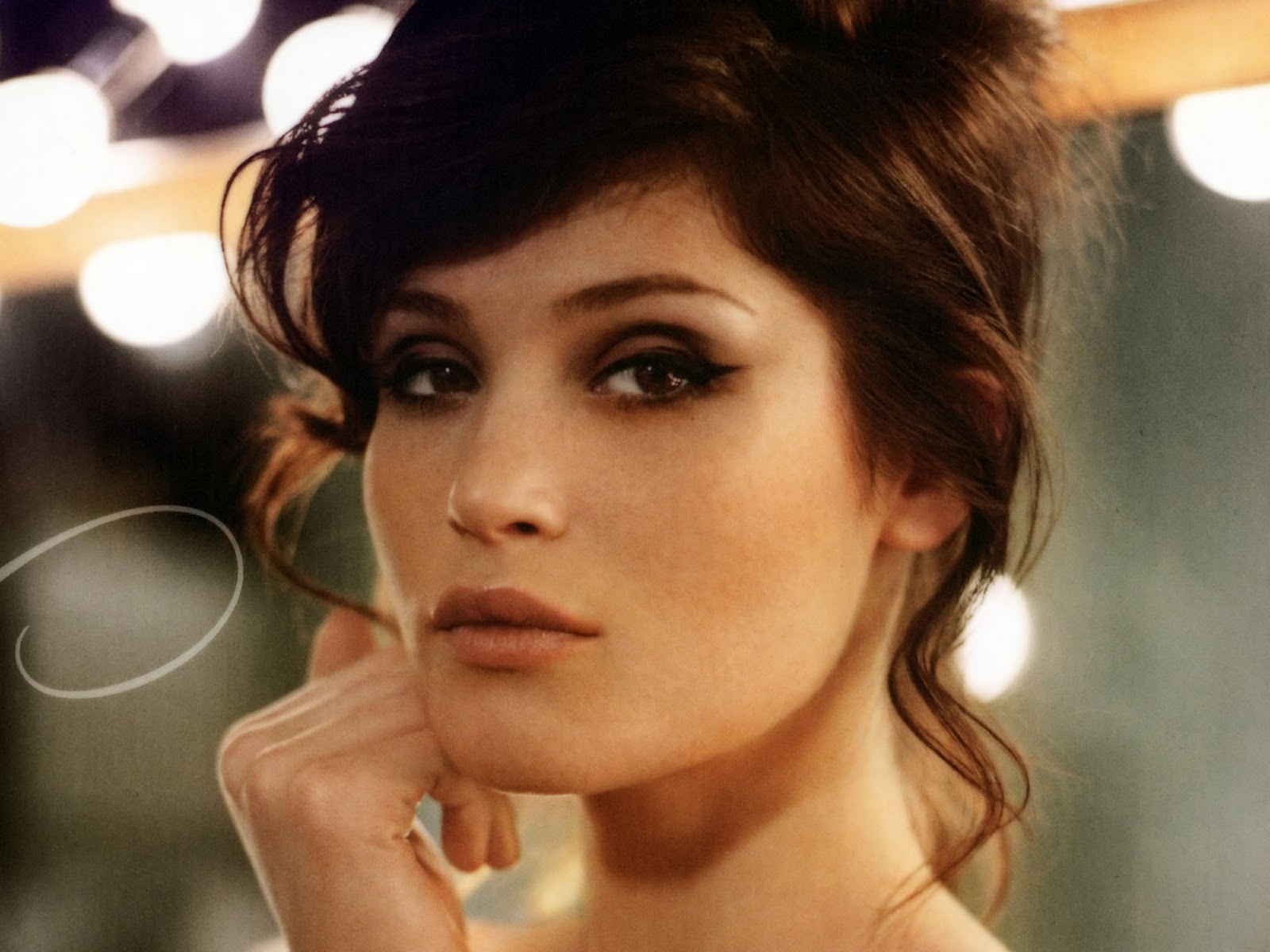 http://2.bp.blogspot.com/-HaUBlJMZkco/URJ5Oly6vKI/AAAAAAAAYP4/M2zyavG3f7I/s1600/Gemma-Arterton-003.jpg