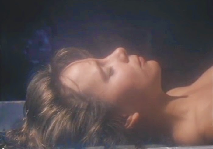 Ирина Розанова Засветила Грудь В Конюшне – Смерть В Кино 1990