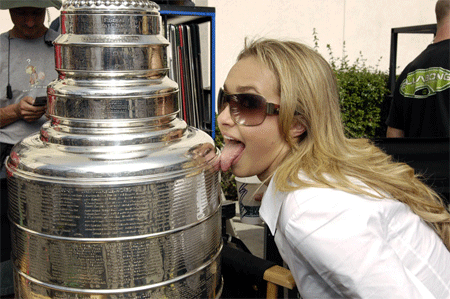 Stanley+Cup+Hayden+Panettiere.gif