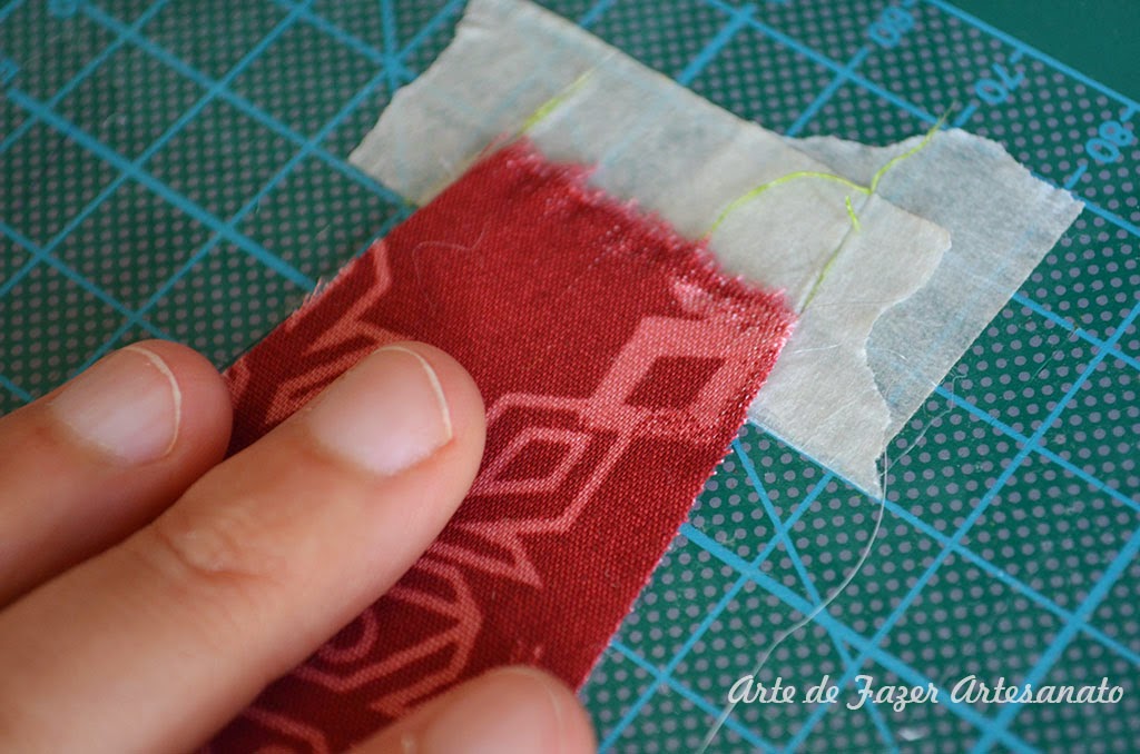 Saia para árvore de natal em patchwork | cortando a altura Saia para árvore de natal em patchwork | cortando a altura