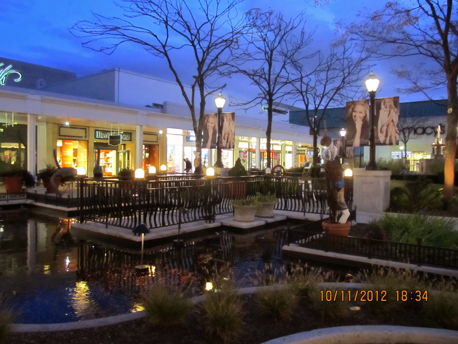 Old Orchard Mall, Skokie, IL, The evenings reward you at We…