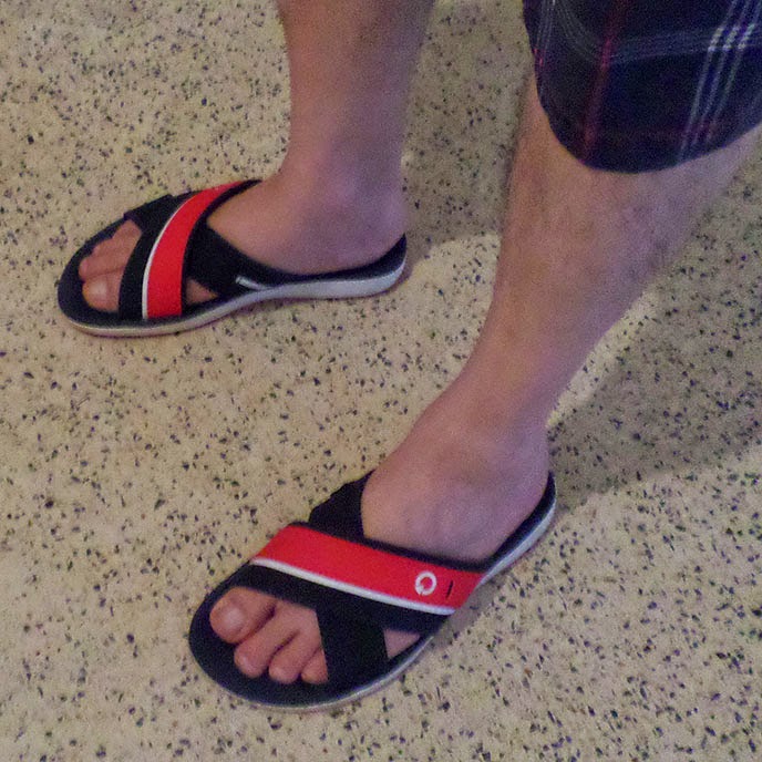 Chinelo masculino Cartago Málaga slide adulto Homem usando Chinelo masculino Cartago Málaga slide adulto