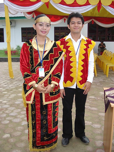 I Love Indonesia: pakaian adat indonesia