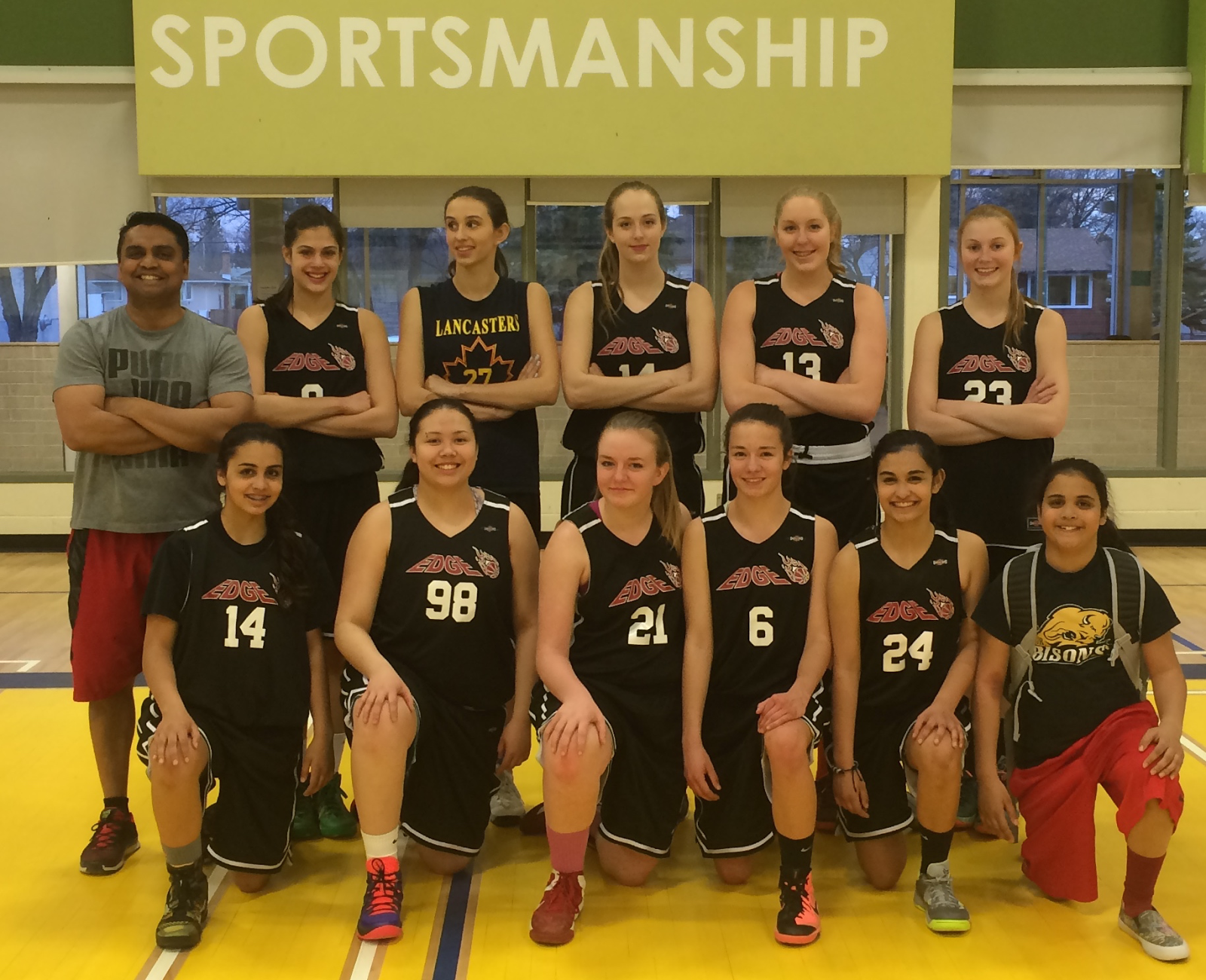 EDGE ELITE 16U Girls Off to Battle on the Hardwood EDGE BASKETBALL CLUB