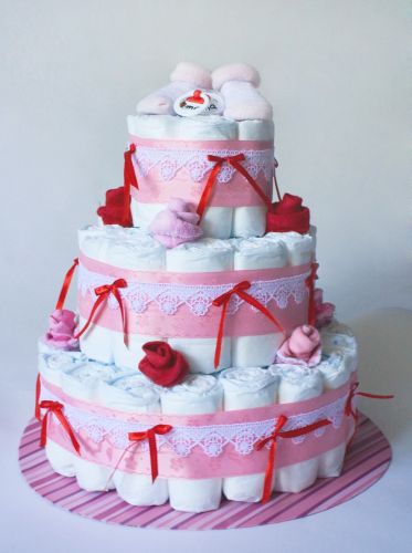 розовый торт из памперсов на рождение ребенка
