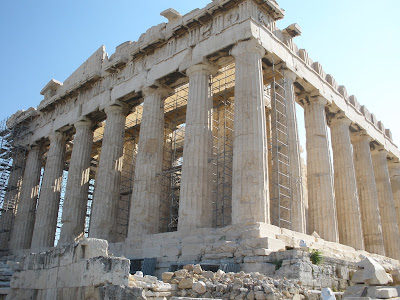 La Acrópolis, en ella se encuentra "El Partenón"