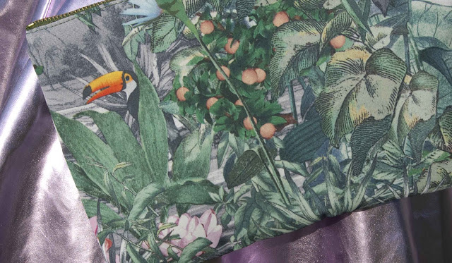 Clutch with jungle print and toucan from H&M conscious HM Conscious, jungle, print, clutch
