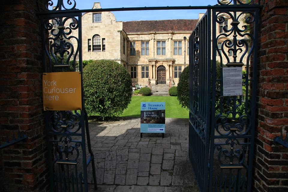 Karen Thompson, Ceramic Porcelain Sandwiches, York Curiouser. Treasure's House Gardens. Photo: Ian McKinley. karent.co.uk