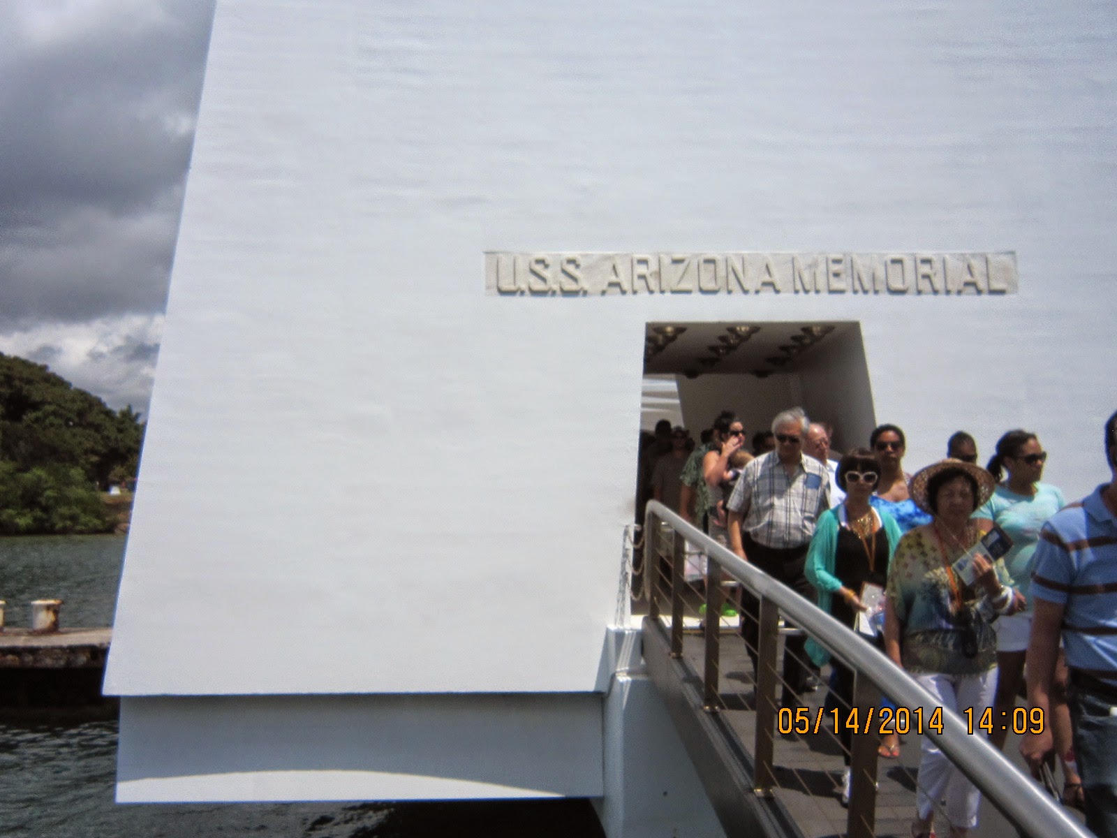 THE USS ARIZONA MEMORIAL 2014