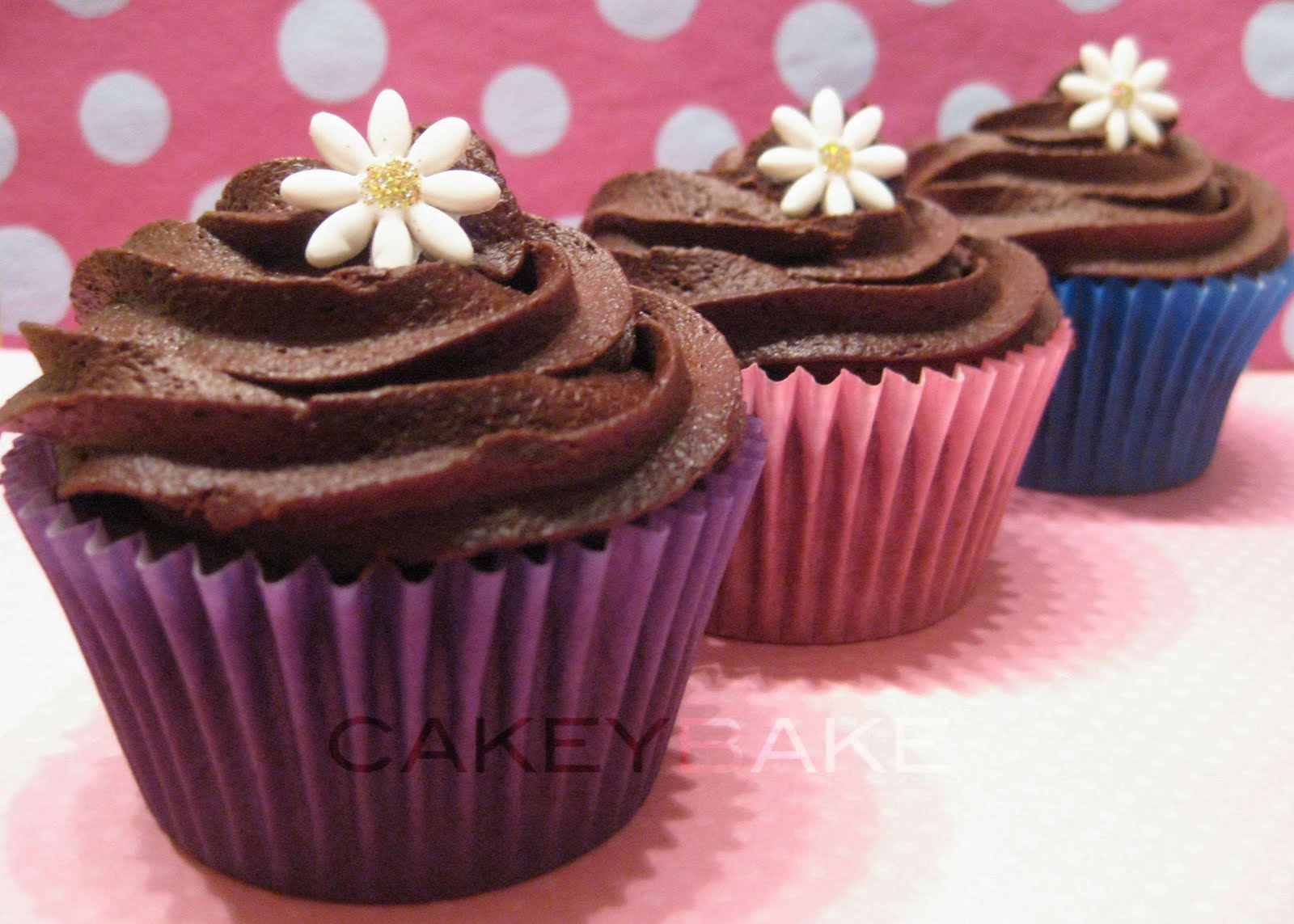 Cakey Bake The best cupcake icing nozzle!