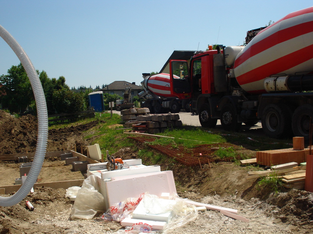 Was tut sich auf Malzers Baustelle?: Terrasse und Gartenmauer