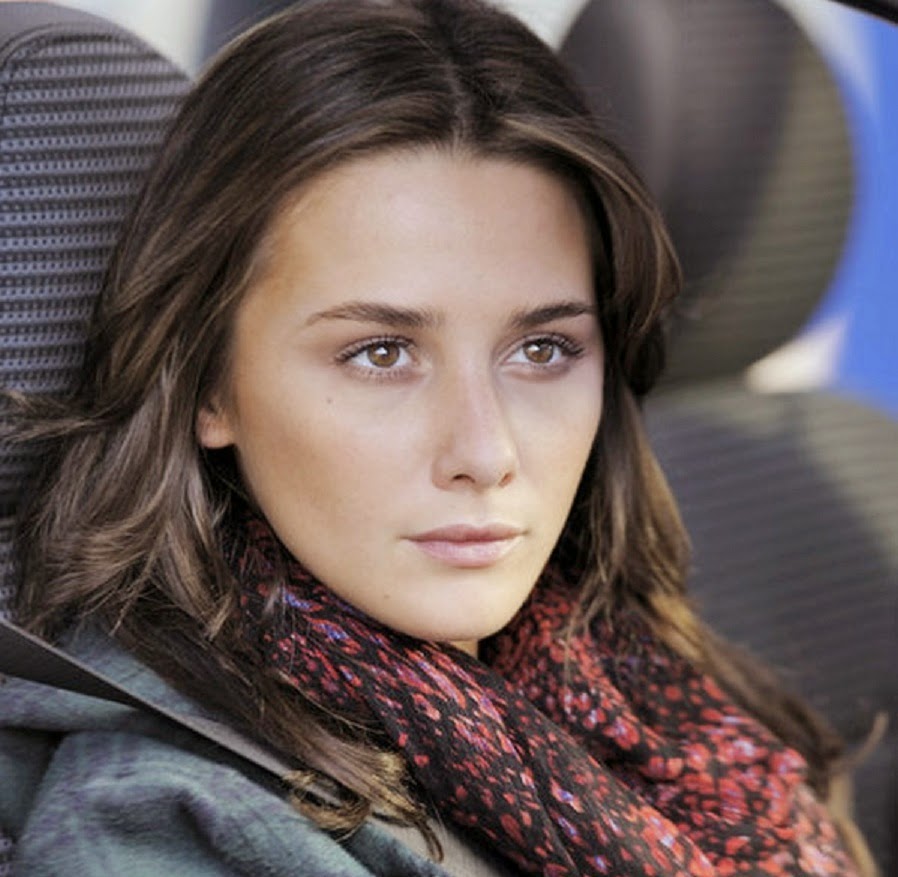 STARS WALLPAPER: Addison Timlin HD Wallpapers Free Download