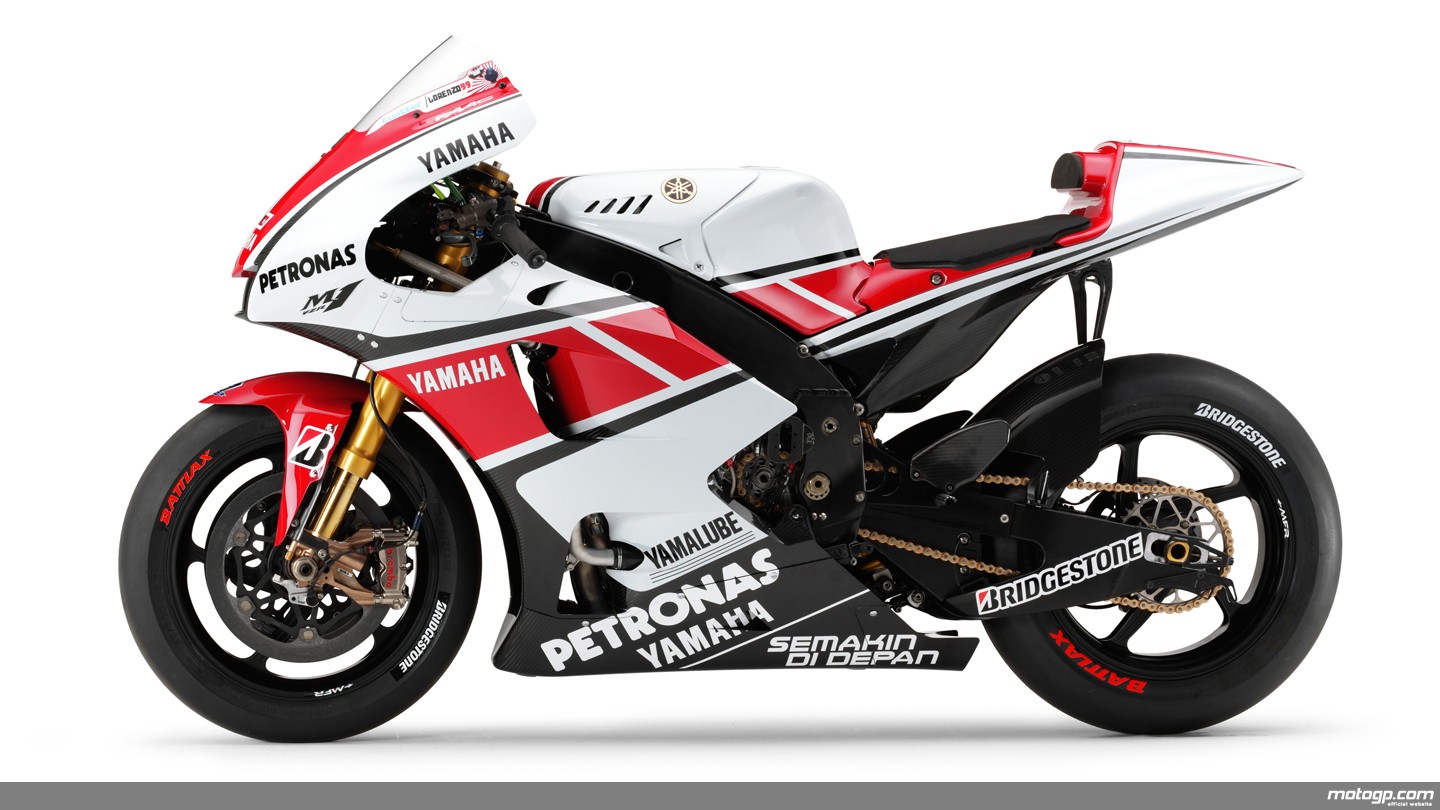 http://2.bp.blogspot.com/-HqORcw0fvdU/TfF38vwMKHI/AAAAAAAAAbg/abjK2RQFhlg/s1600/2011+Yamaha+YZR-M1+Anniversary.jpg