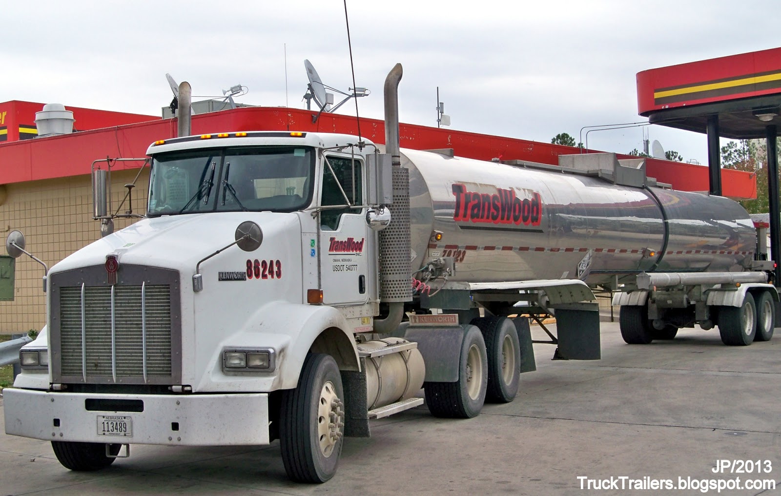 TRUCK TRAILER Transport Express Freight Logistic Diesel Mack Peterbilt