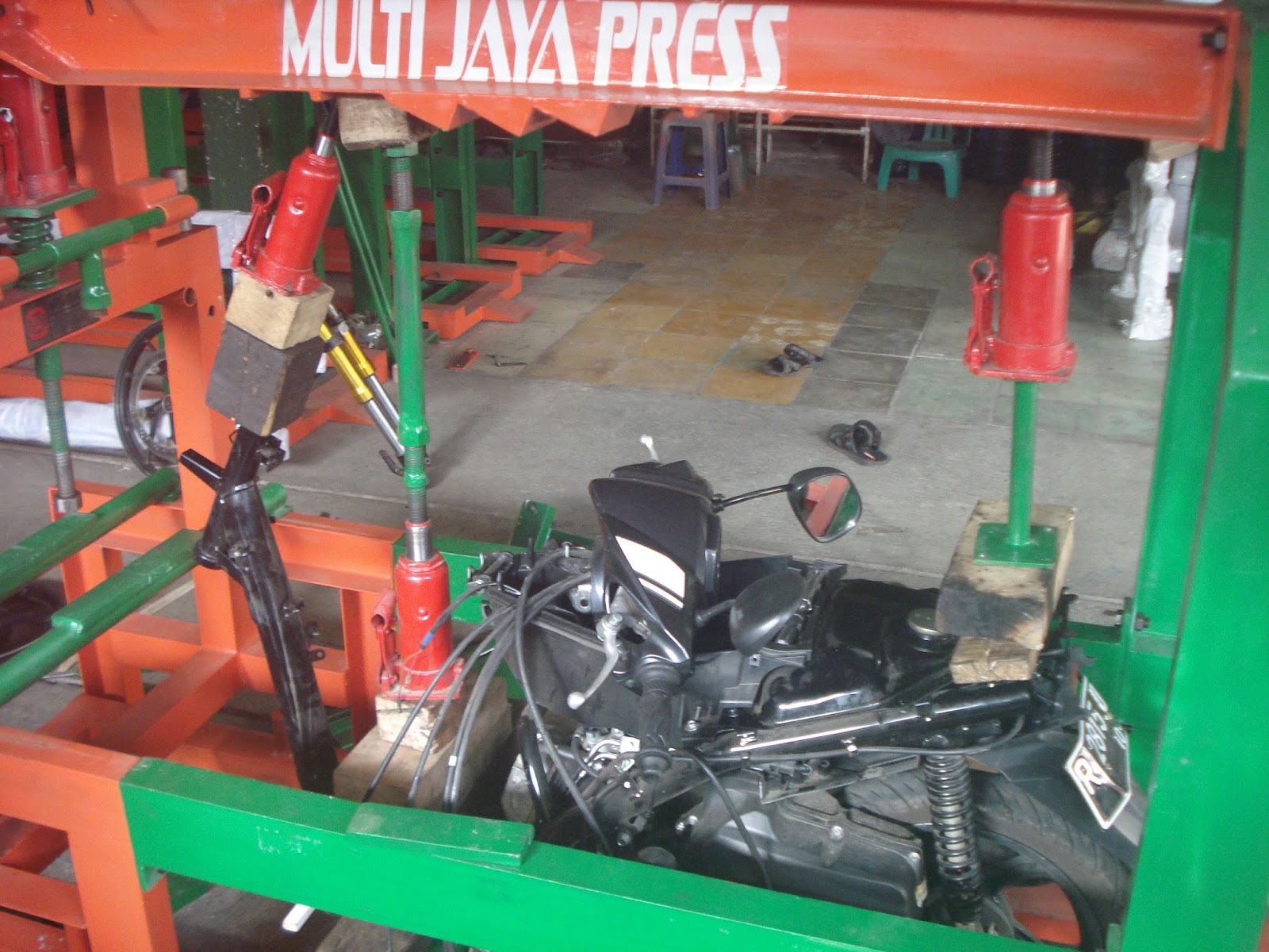 Mesin Press Body Sepeda Motor 0823 223 88881 08156988881 Alat
