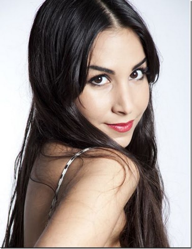 Турецкая красавица Sila Sahin