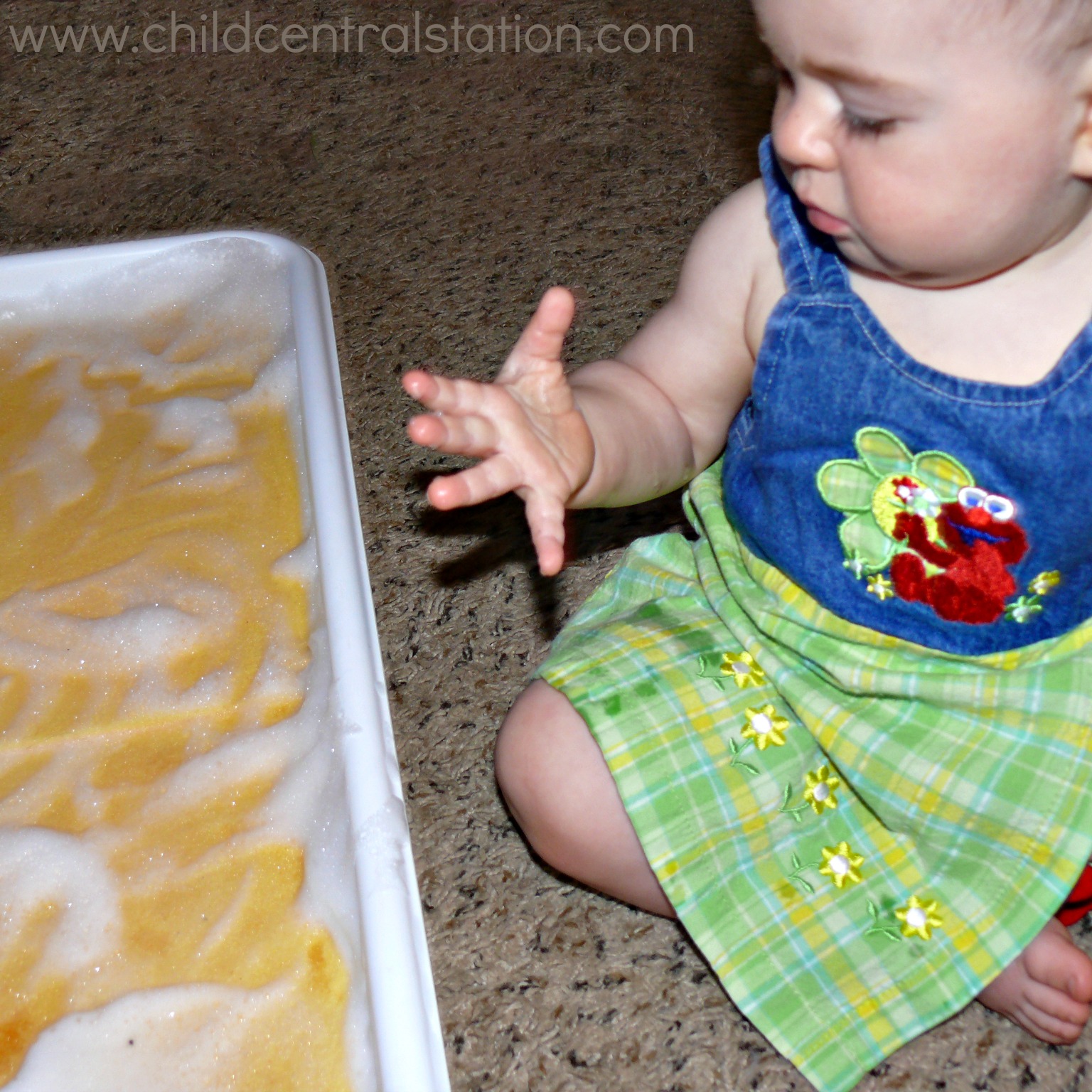 Foamy Bubbles! Water Table for Infants and Toddlers Child Central Station