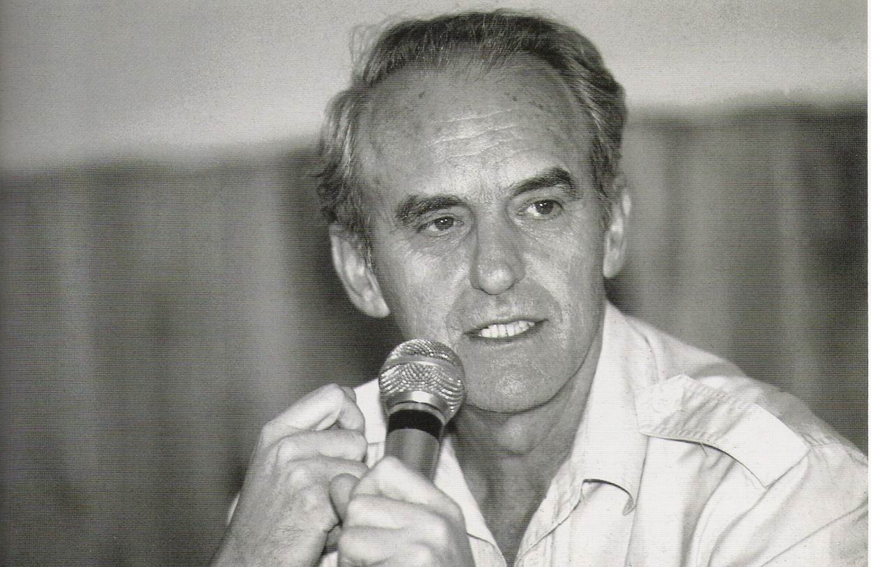 ¿CÓMO SE PUEDE ARREGLAR? Ignacio Ellacuria, y sus compañeros descansen