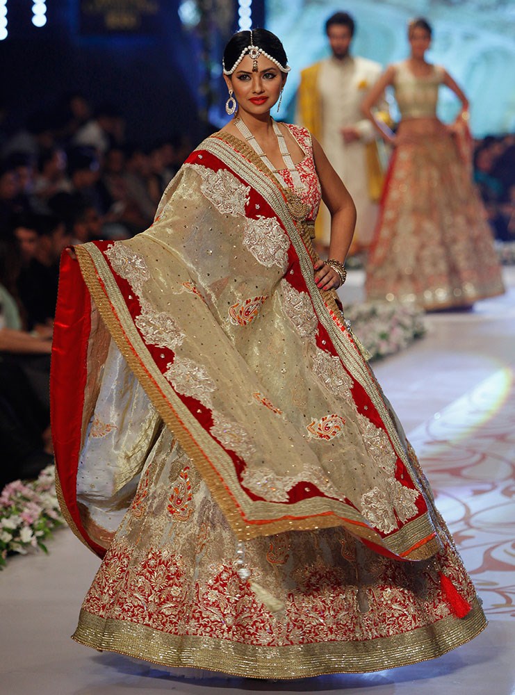 New Pakistani Bridal Dress 2016