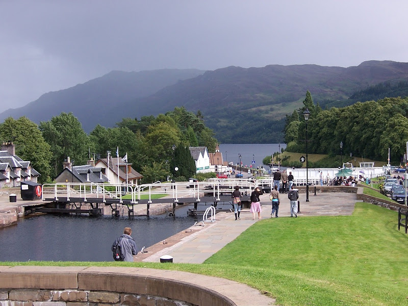 TOP WORLD TRAVEL DESTINATIONS Fort Augustus, Scotland