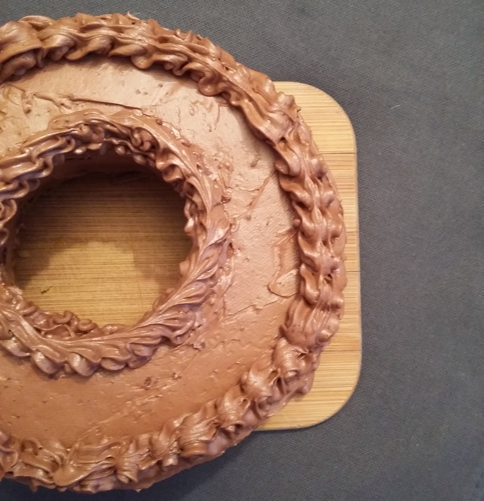 Thriving in Belgium with a Paleo Lifestyle Chocolate Ghee Cream {Paleo Chocolate ButterCream