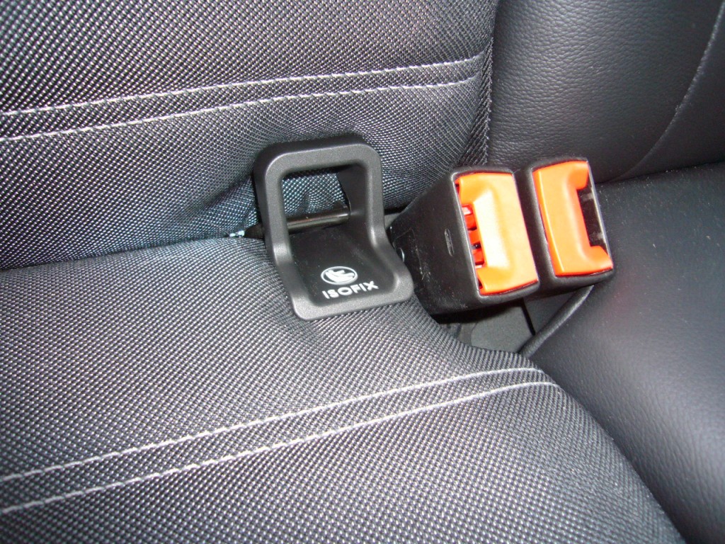 GONG BEMBIBRE SISTEMA ISOFIX, TOP TETHER Y PATA DE APOYO COMPLEMENTOS