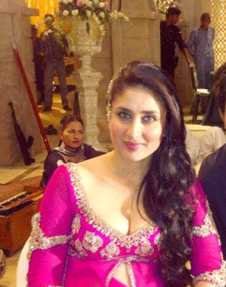 Kareena Gif