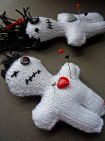 voodoo doll pincushion crochet pattern