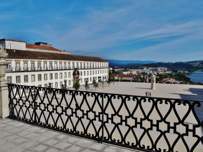 Pátio de entrada Coimbra+P%C3%A1tio+das+escolas